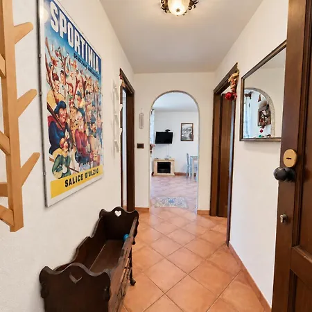Hostdomus - White Blu Apartment *